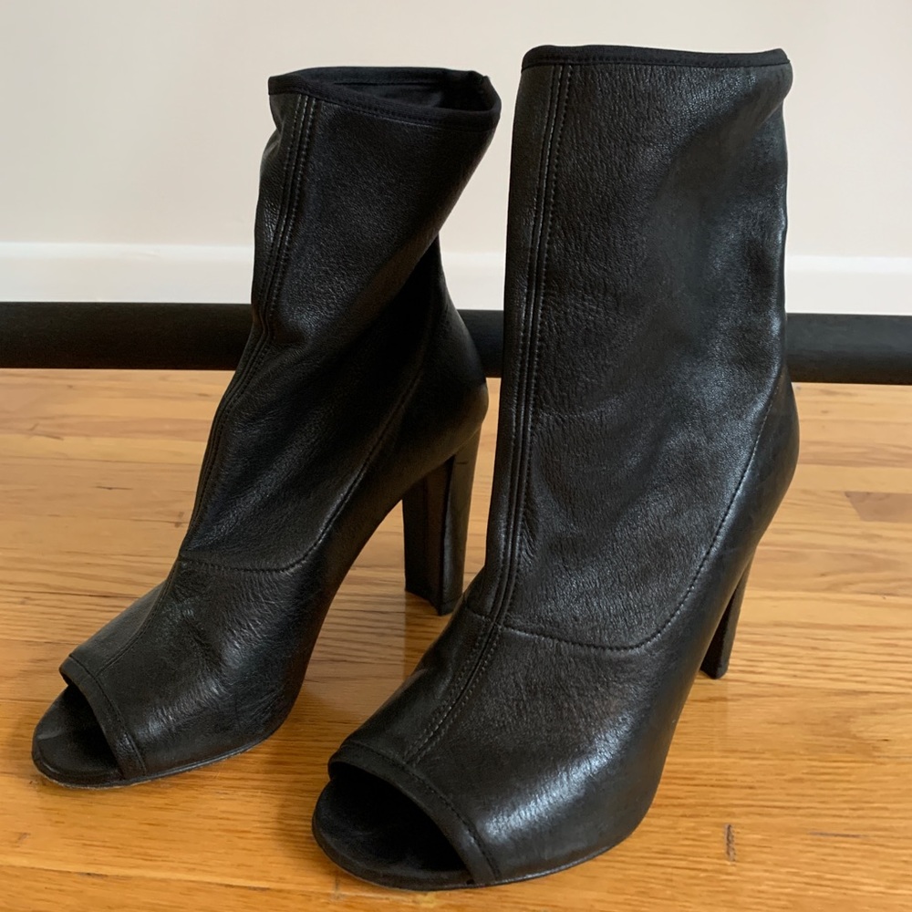 Stuart Weitzman leather heels